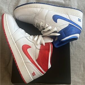 Jordan 1 mid classic